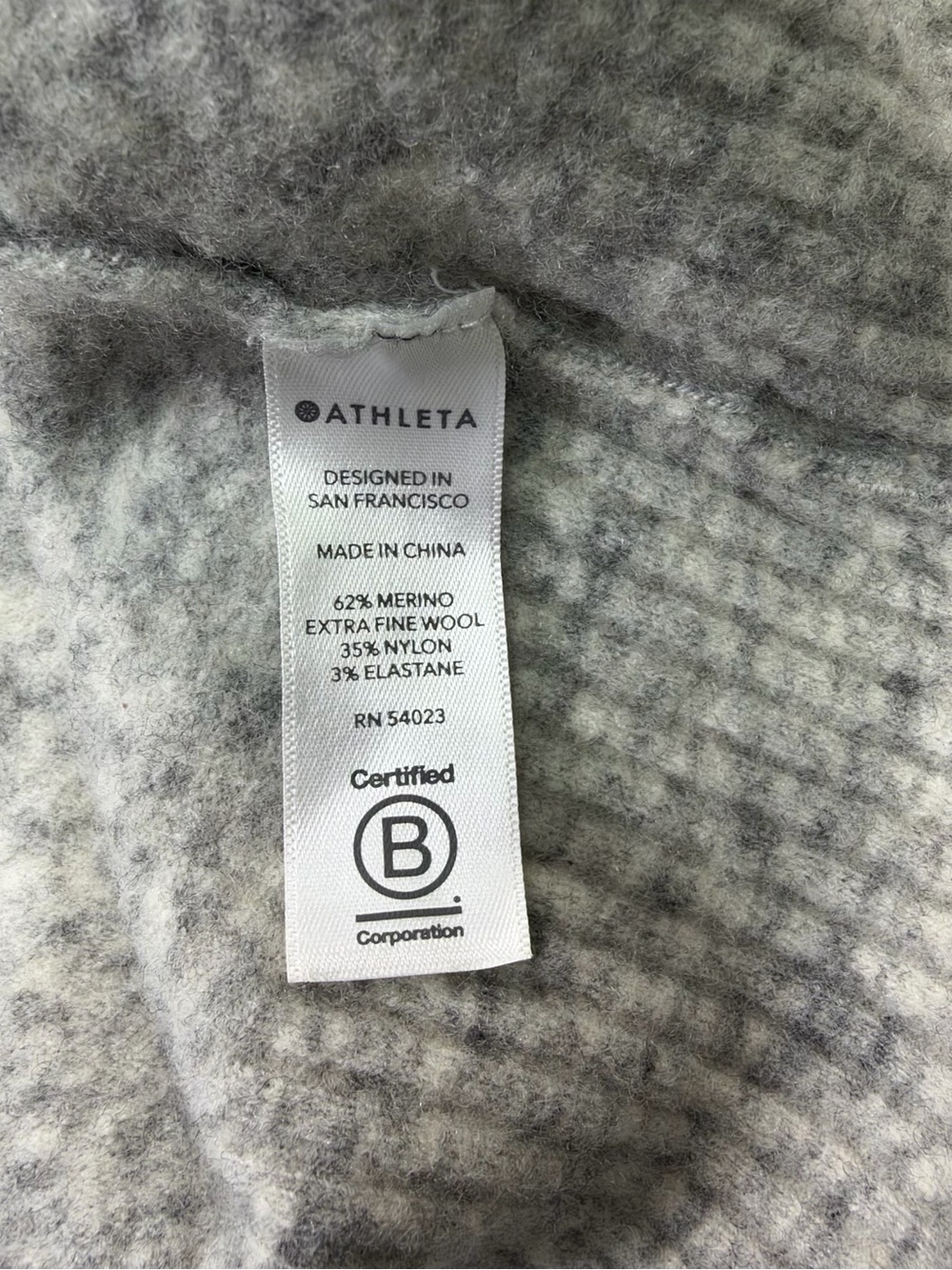 Athleta Merino Wool Blend Gray Crewneck Sweater with White Trim Size Medium - Picture 6 of 7